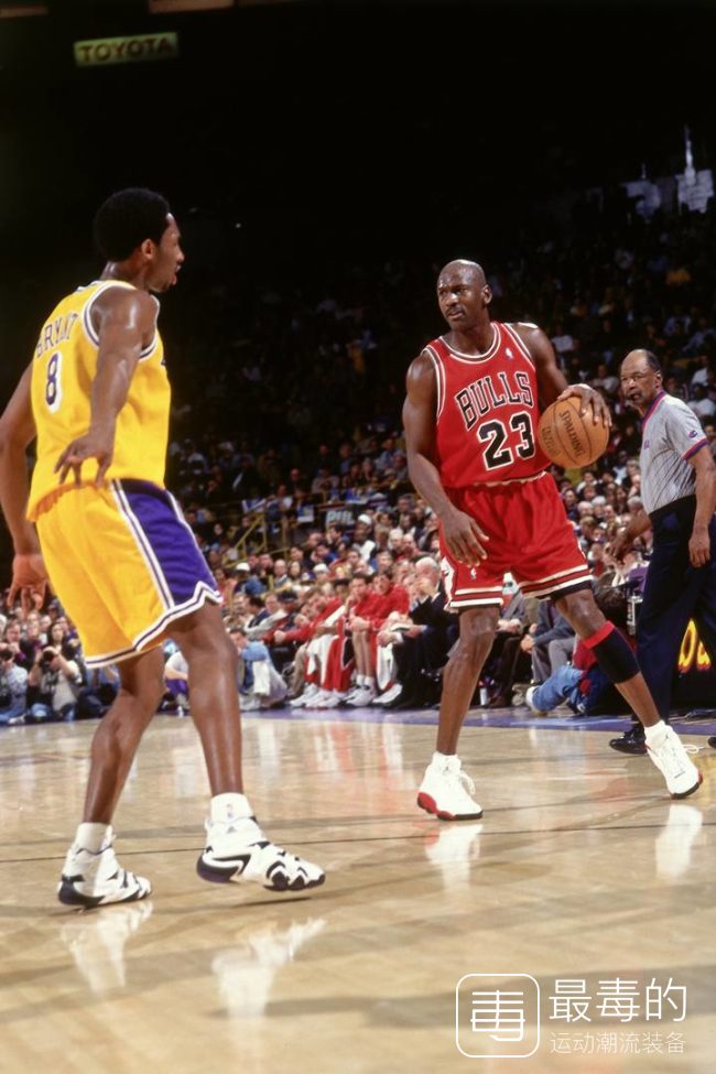 传奇落幕——科比职业生涯赛场球鞋完整回忆