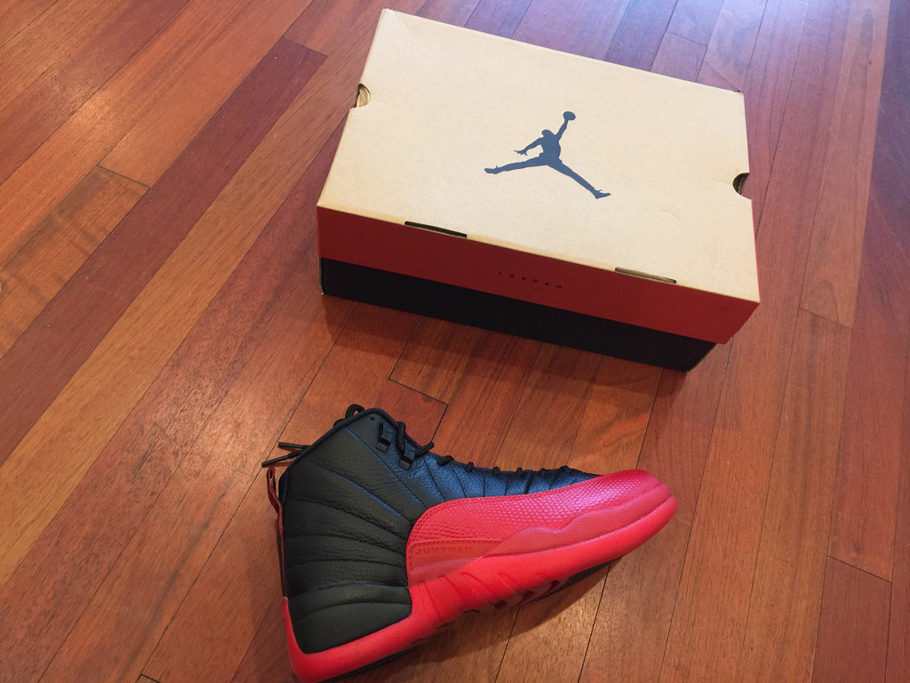 aj12纯原和真的对比,aj12冷门款