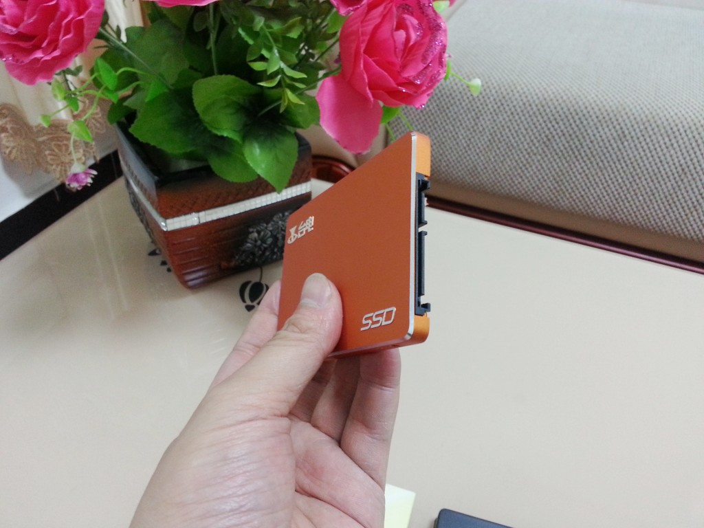 台电t3,台电320g固态硬盘跑分