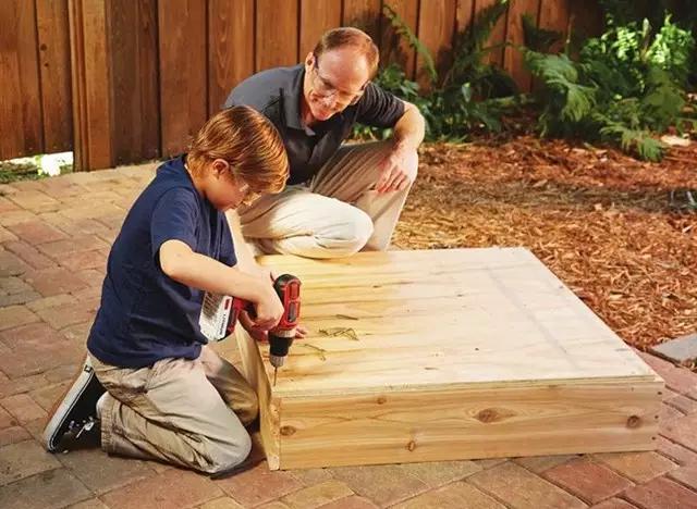 北美大叔玩起真实版开心农场，1平米菜园竟成国际潮流