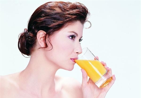 美白补水淡斑去暗黄提亮紧致肌肤,真正有效美白肌肤的方法