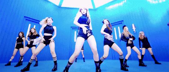 张艺兴告诉你努力的样子,张艺兴的座右铭是越努力越幸运吗