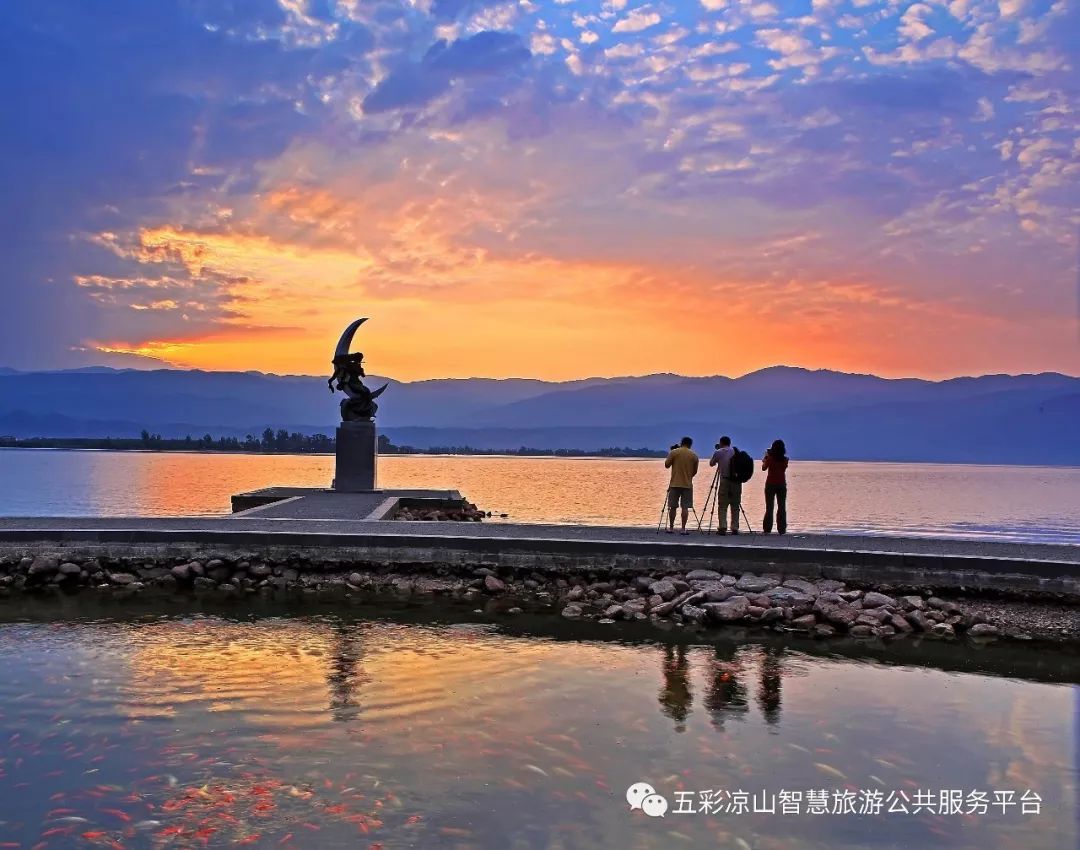 鎵嬪伐鍒朵綔鍒涙剰闆嗗競,浼犵粺鎵嬪伐缇庨闊充箰