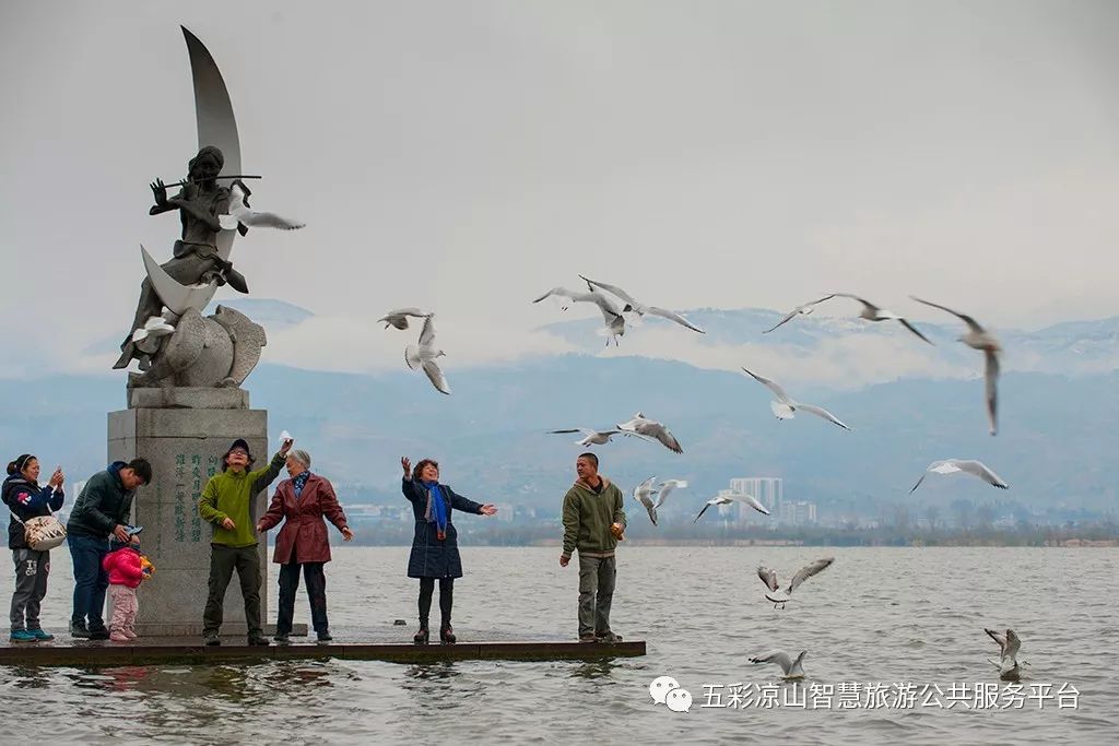鎵嬪伐鍒朵綔鍒涙剰闆嗗競,浼犵粺鎵嬪伐缇庨闊充箰