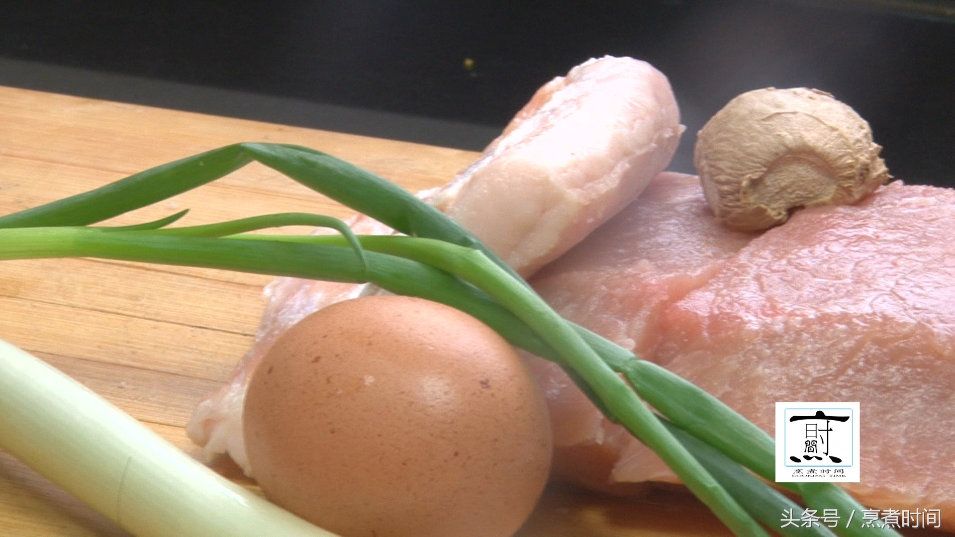 百福齐臻喜临门的对联横批,五福齐聚喜盈门对联