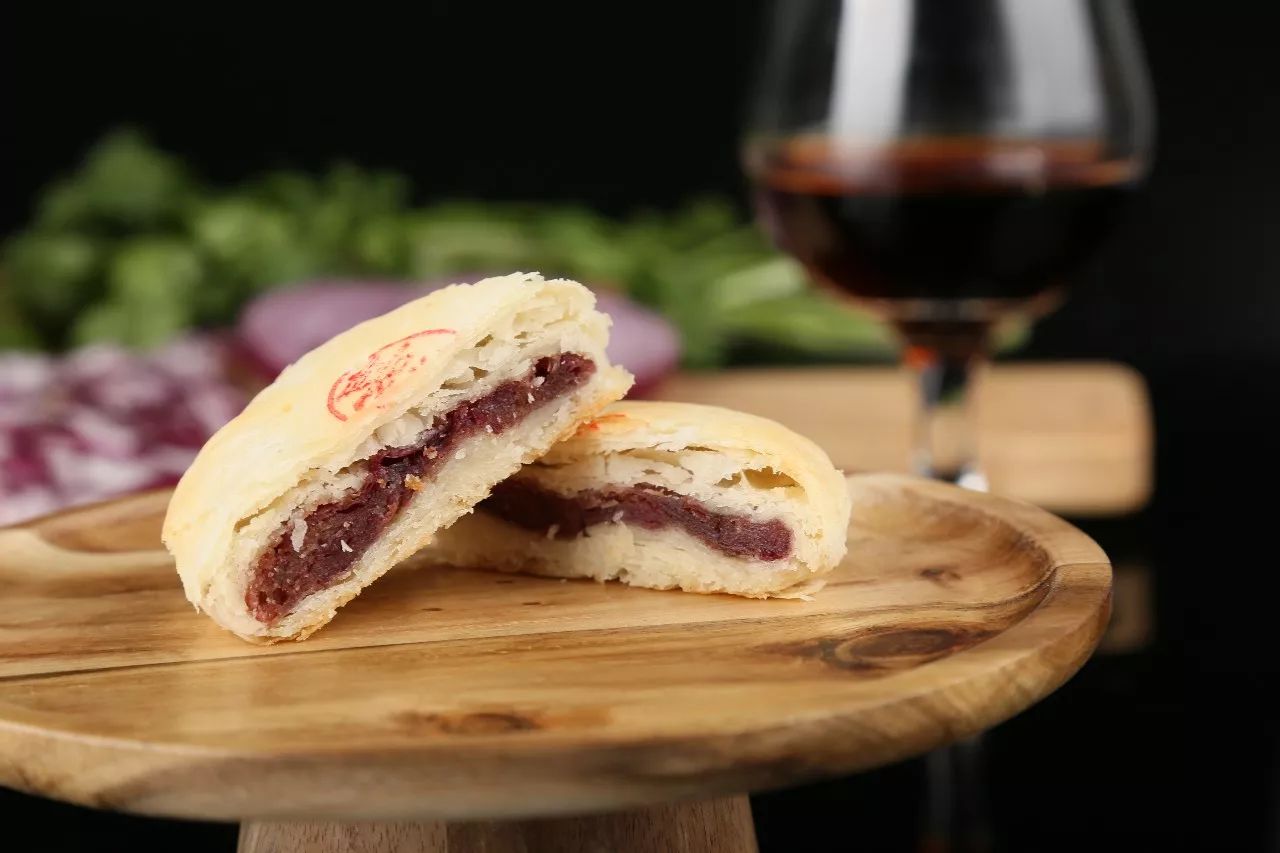 送礼就送鲜花饼,送礼送嘉华的鲜花饼