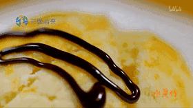 这部汁液四溅的作品勾起了所有人的欲望