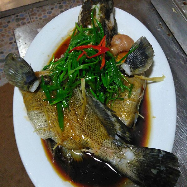 清蒸石斑鱼高级正确做法,如何清蒸石斑鱼又嫩又不腥又好吃