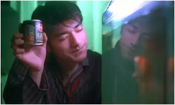 这部汁液四溅的作品勾起了所有人的欲望