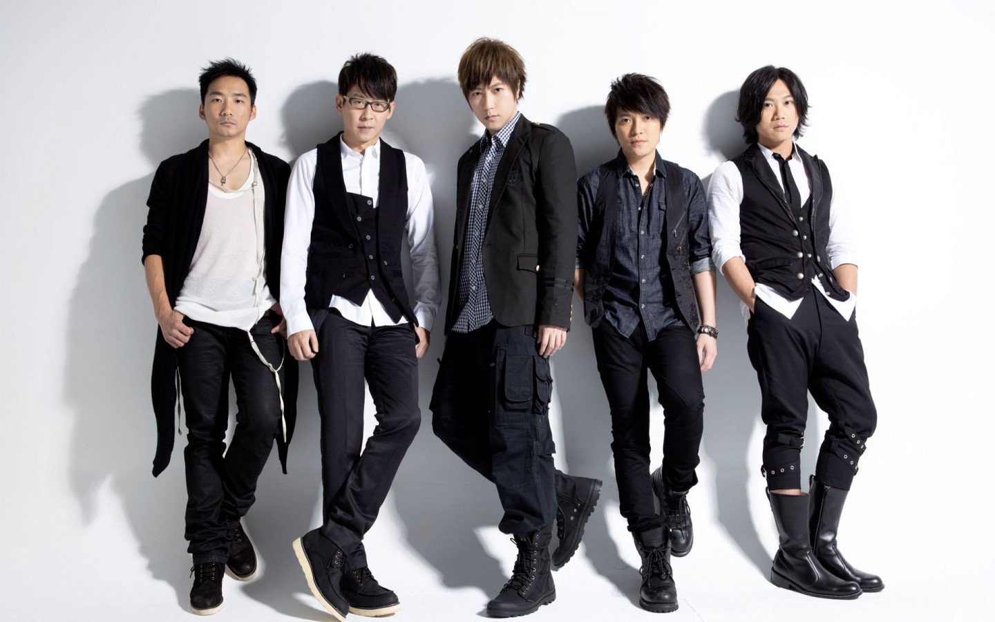 「*月天五**」发了首最新单曲《什么歌》？这个段子我能玩一年