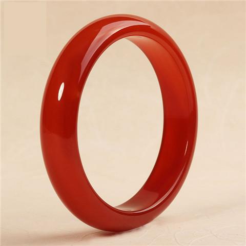 女人受不受宠，就看她身上这三个地方戴了首饰没？