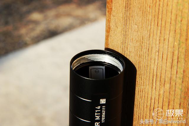 巴掌大的强光手电小钢炮,强光家用手电筒远射超亮