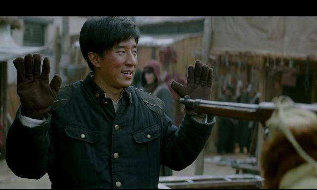 房祖名导演作品杀青,房祖名晒小时候旧照庆祝电影杀青