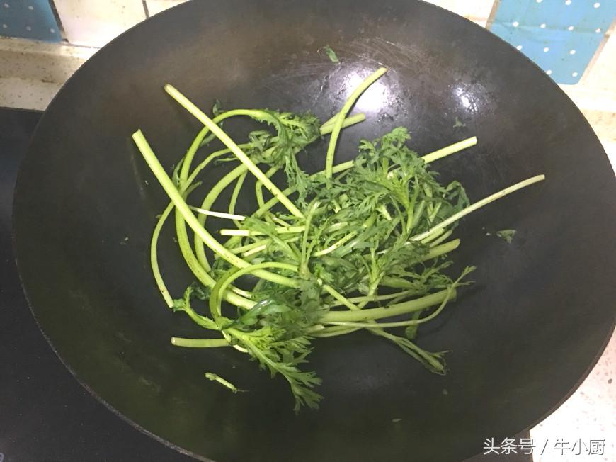 三分钟让普通铁锅变成不粘锅,教你一招铁锅也变成不粘锅