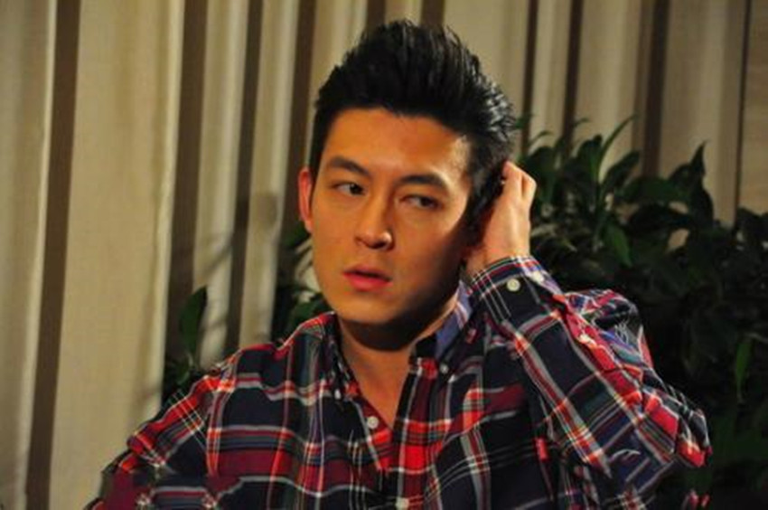 香港歌手甄妮最近照片,香港明星甄妮个人信息