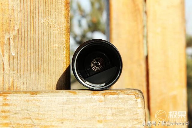 巴掌大的强光手电小钢炮,强光家用手电筒远射超亮