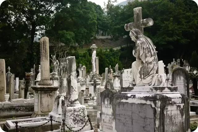 香港｜站在全世界的坟上，你看到了什么？