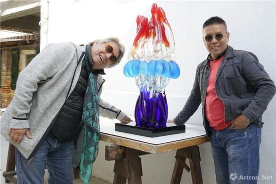 当代国际范“曾振伟的快乐人”