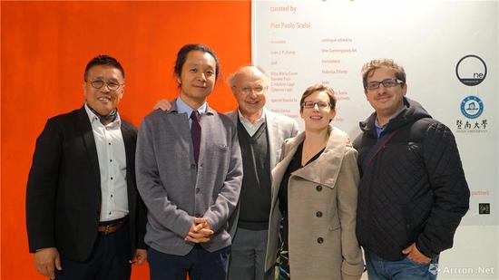 当代国际范“曾振伟的快乐人”