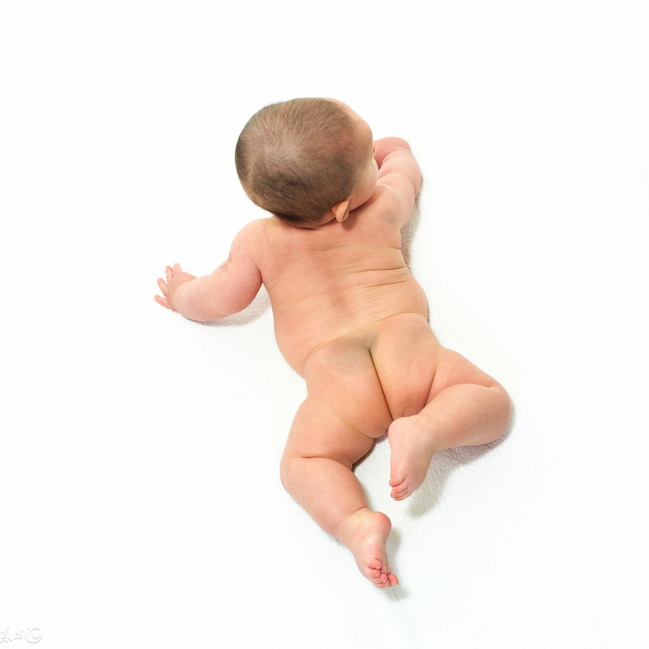 两个月的宝宝湿疹反复有头垢,怎么确定宝宝头上是头垢还是湿疹