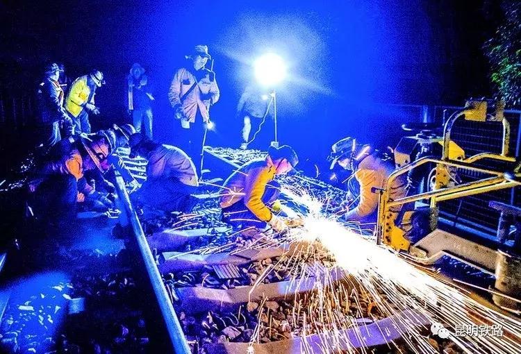 昆明铁路2024年春运高峰,中国铁路2018年春运