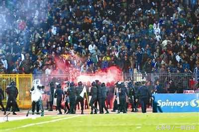 足球史上最严重的球场打架事件,足球史上最严重的球迷惨案