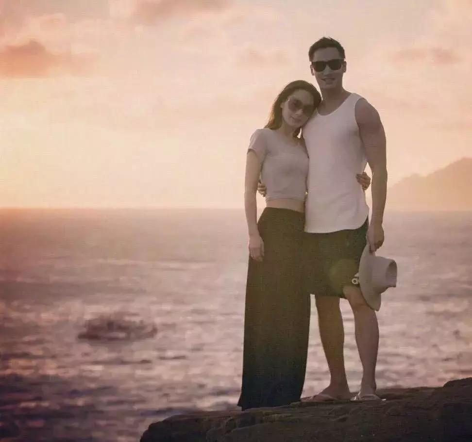 无论你经历过多少悲欢散场，我都坚定不移的只要你做我的新娘