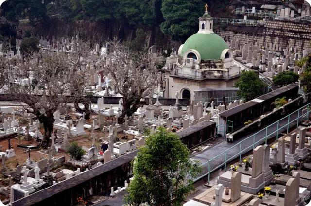 香港｜站在全世界的坟上，你看到了什么？