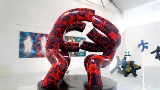 当代国际范“曾振伟的快乐人”