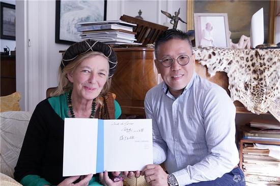 当代国际范“曾振伟的快乐人”