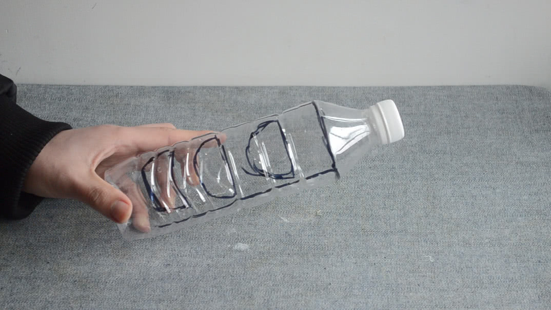 饮料瓶自制置物架,饮料瓶改置物架