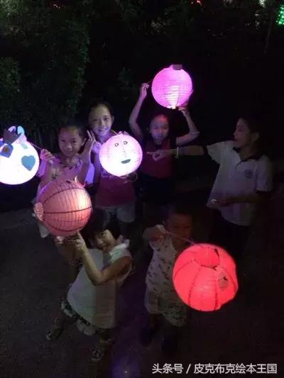 关于皮克布克的绘本,皮克布克王国绘本图片