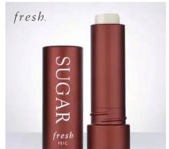 冬季唇干裂起皮用什么唇部精华,冬季唇干裂起皮用什么唇膏