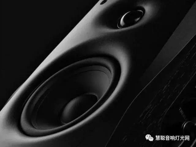 话筒啸叫音箱的摆放位置,小音箱摆放最佳位置图解