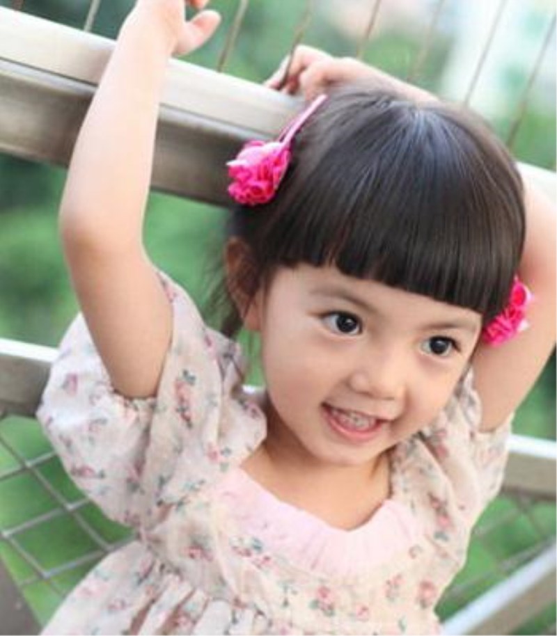 怎样梳小朋友的公主发型,怎么梳儿童可爱小公主发型