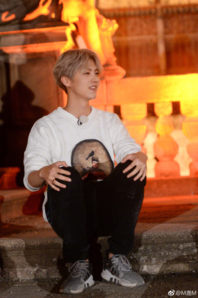 EXO回归艺人，黄子韬新歌获鹿晗力挺，张艺兴吴亦凡却从不问候