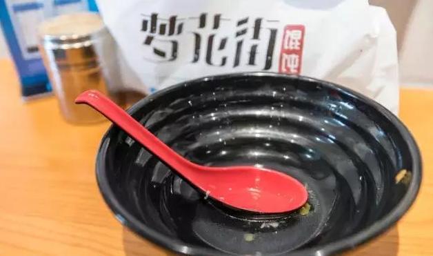 魔都最漂亮的公交,魔都最好吃的小吃一条街