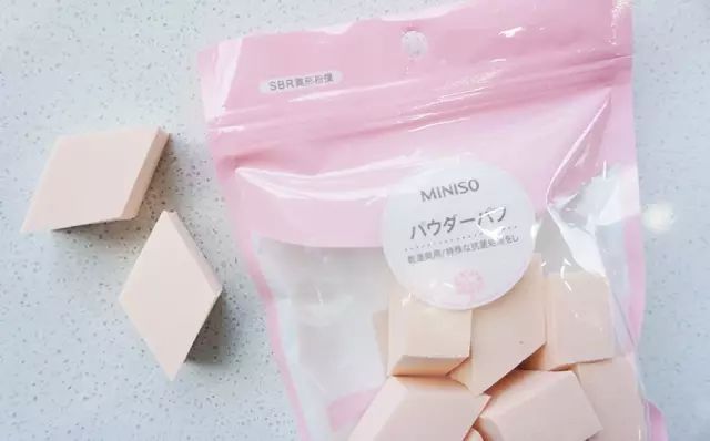 我今年11岁可是有黑眼圈怎么办,十岁女孩一直有黑眼圈怎么治好