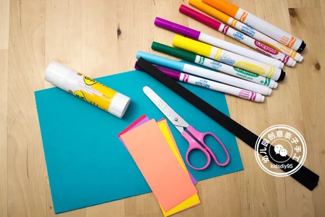 灯笼和鞭炮幼儿园手工,过年鞭炮灯笼幼儿园手工