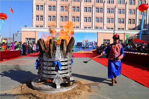 蒙古族祭火在每年的什么时候进行,四子王旗蒙古族祭火节的来历