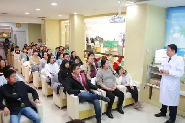 孕晚期的玻璃心总是担心宝宝,孕妇为什么会玻璃心各种担心