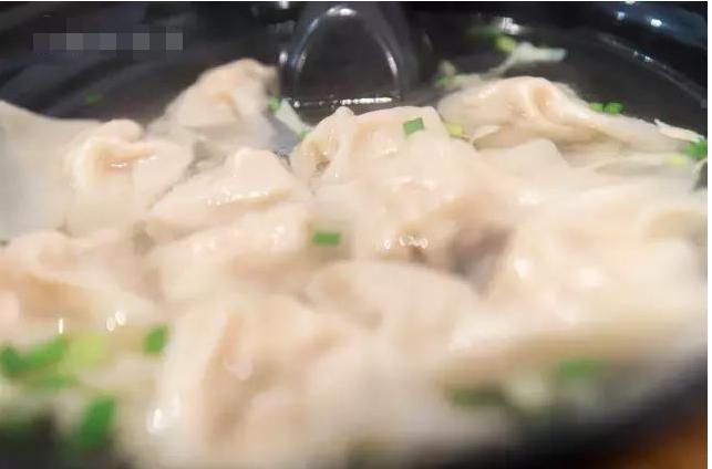 魔都最漂亮的公交,魔都最好吃的小吃一条街