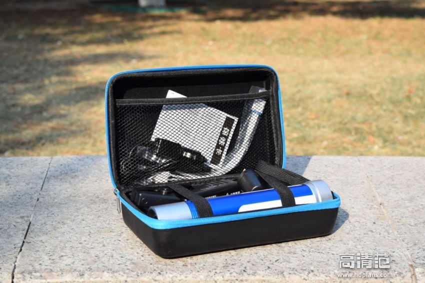 车载应急多功能手电筒,车用户外应急工具多功能手电筒