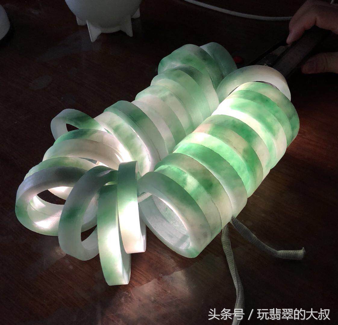 如何区分b货翡翠和c货翡翠,a货翡翠与b货翡翠如何区分