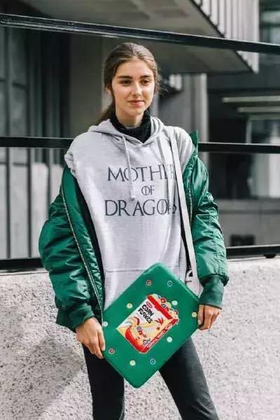 时髦好穿的卫衣合集30款随便挑,多试试这几款时髦卫衣