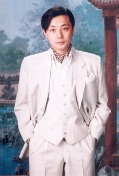 蔡济文，集国荣与克勤的声线于一体的歌手，还有谁认识他