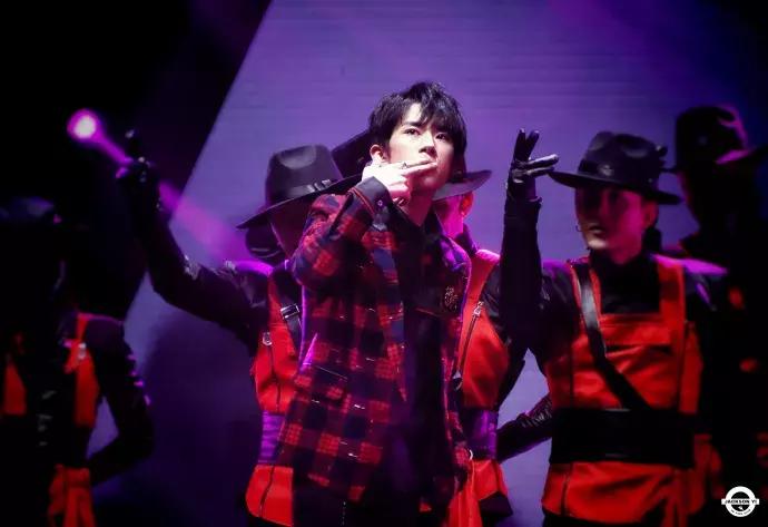 魔法城堡tfboys易烊千玺solo,易烊千玺个人舞台solo舞蹈
