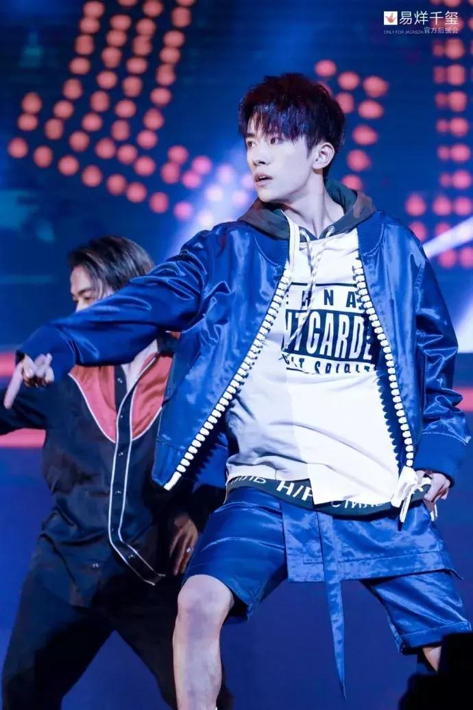 魔法城堡tfboys易烊千玺solo,易烊千玺个人舞台solo舞蹈