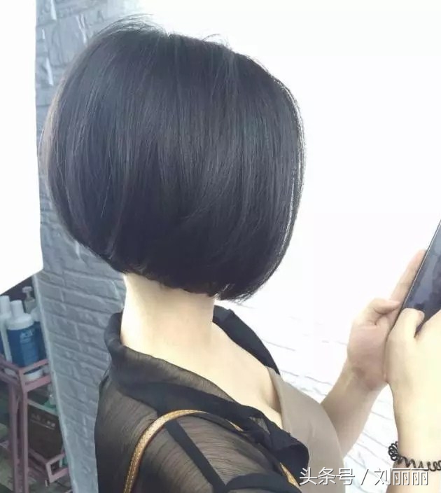 沙宣短发立体内扣发型图片,剪沙宣短发内扣教程