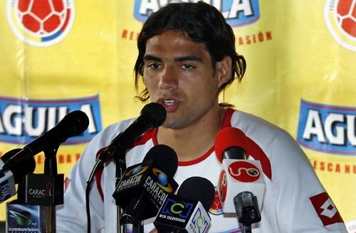 法尔考巴西巨星,法尔考